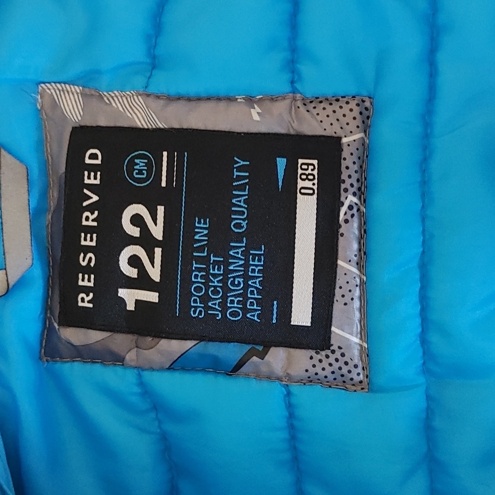 Reserved Jacket - Picture 3 of 6